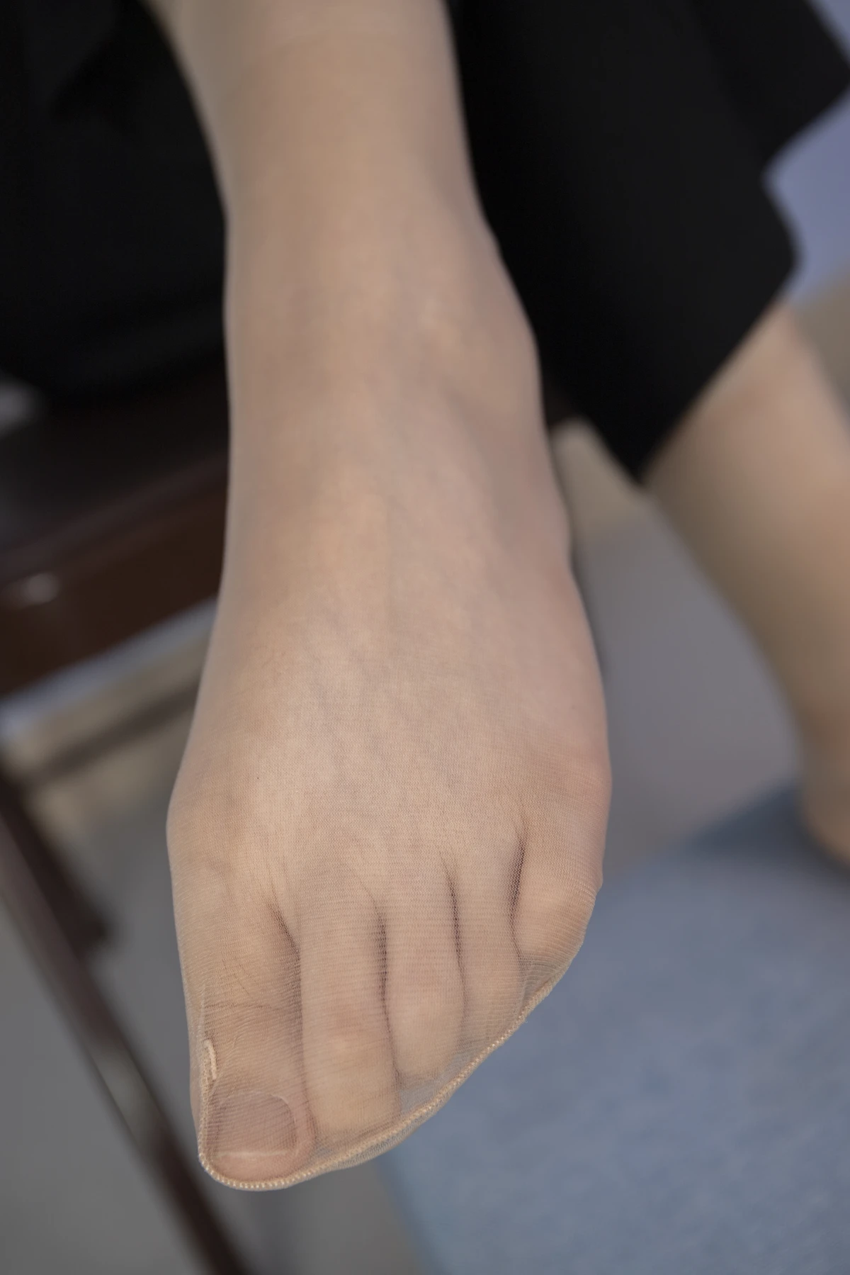 [Mzsock] NO.012 Qiqi’s sexy fleshy silk is tempting, her toes are twisting under the stockings Southern football skills#[108P]-99